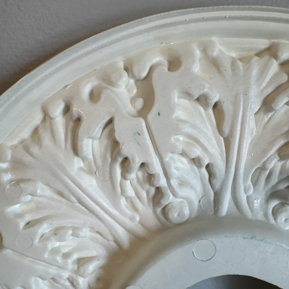 15.50" Ceiling Medallion Round Molded Plastic Vintage - Picture 9 of 15
